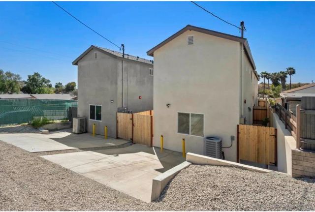 911 Concepcion Ave, Spring Valley, CA 91977