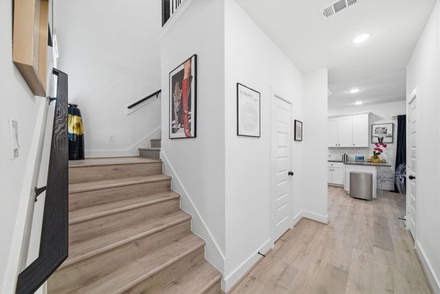 1352 W 24th Street, Houston, TX 77008
