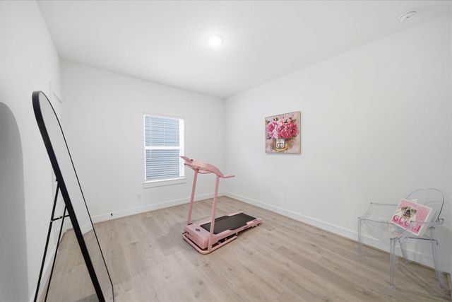 1352 W 24th Street, Houston, TX 77008