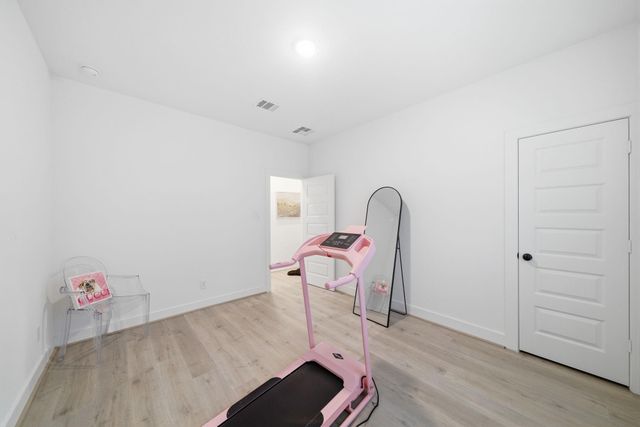1352 W 24th Street, Houston, TX 77008