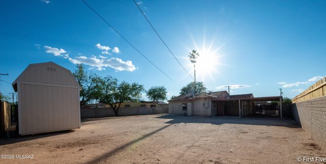 2011 S Kelvin Stravenue, Tucson, AZ 85713