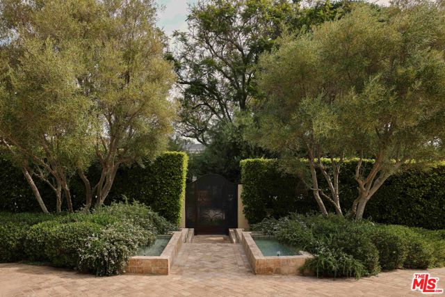 623 N Alta Drive, Beverly Hills, CA 90210