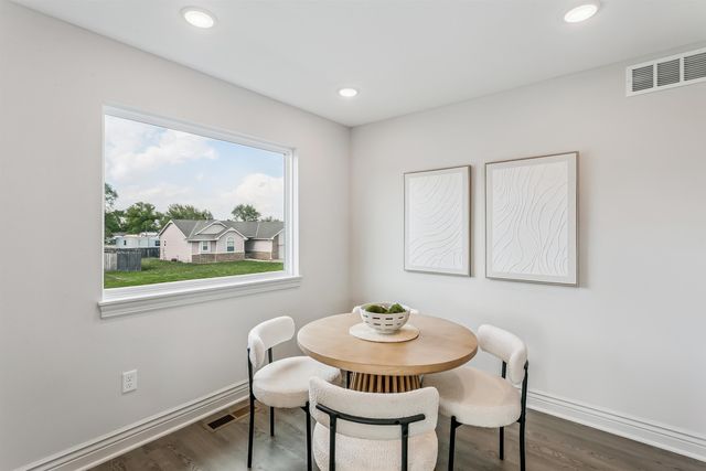 409 E Douglas Ave, Andover, KS 67002