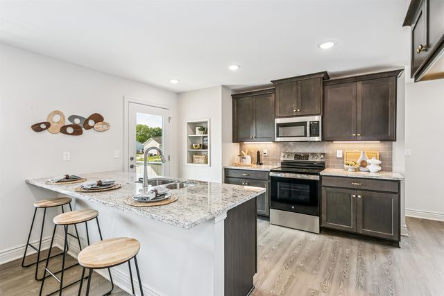 409 E Douglas Ave, Andover, KS 67002