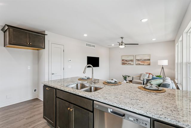 409 E Douglas Ave, Andover, KS 67002