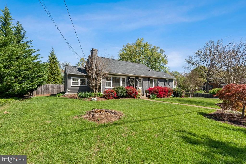 9304 STUART AVE, Manassas, VA 20110