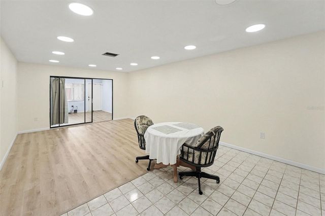 5870 38TH AVENUE N 43, St Petersburg, FL 33710