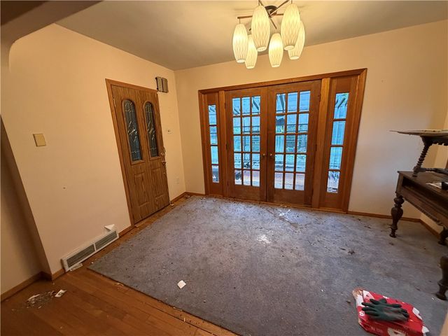905 Ringgold St, Crafton Heights, PA 15220