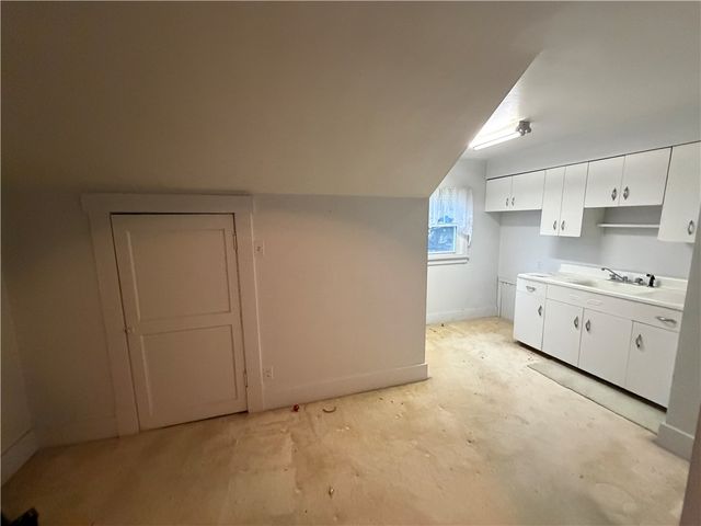 905 Ringgold St, Crafton Heights, PA 15220