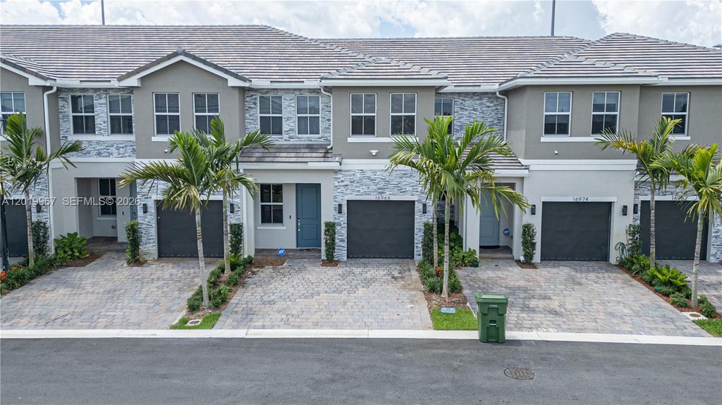 16966 SW 2nd Ct 16966, Pembroke Pines, FL 33027
