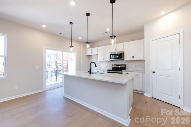 6005 Longar Lane, Charlotte, NC 28269