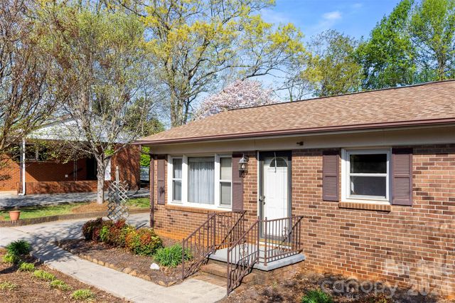 1696 Hoffman Road, Gastonia, NC 28054