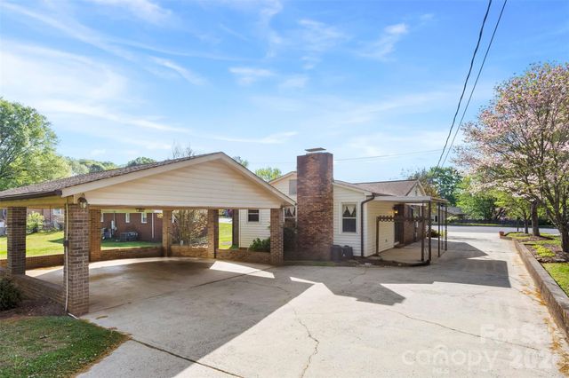 1696 Hoffman Road, Gastonia, NC 28054