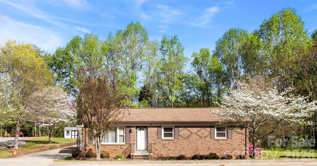1696 Hoffman Road, Gastonia, NC 28054
