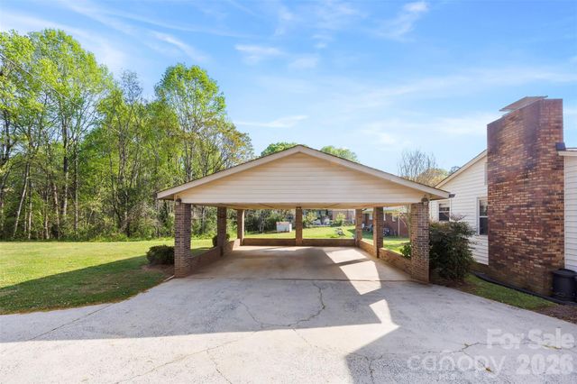 1696 Hoffman Road, Gastonia, NC 28054