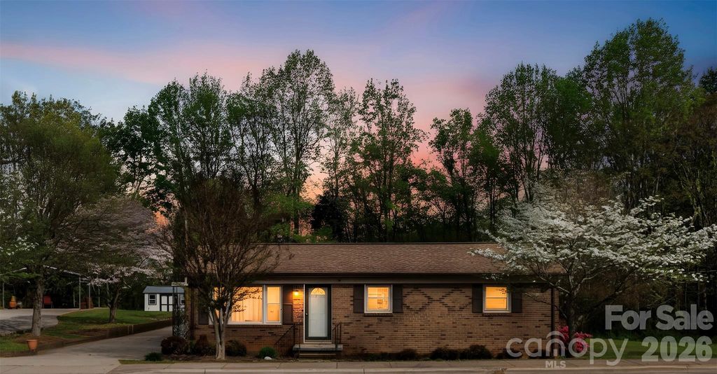 1696 Hoffman Road, Gastonia, NC 28054