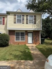 1682 Hunting Creek Drive, Conyers, GA 30013