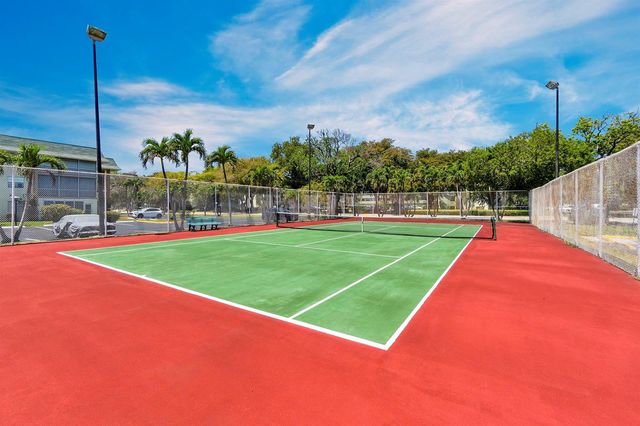 5190 E Sabal Palm Boulevard 304, Tamarac, FL 33319
