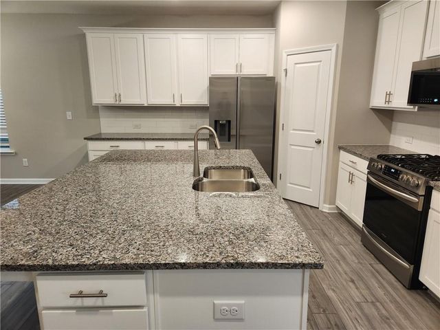 3417 Park Pointe Circle, Scottdale, GA 30079