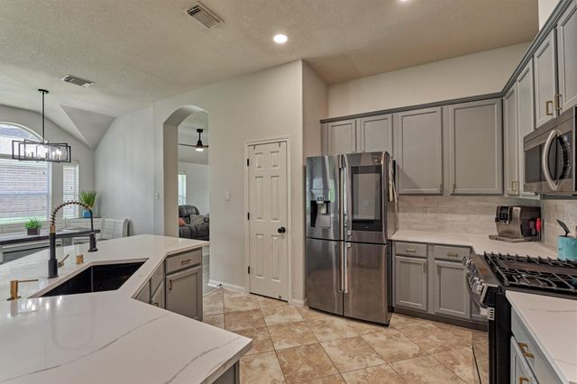 3729 Breckenridge Drive, Montgomery, TX 77356
