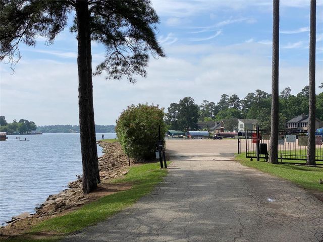 3729 Breckenridge Drive, Montgomery, TX 77356