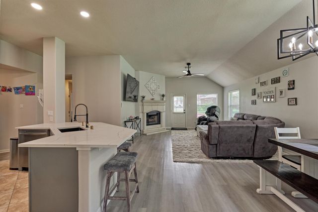 3729 Breckenridge Drive, Montgomery, TX 77356