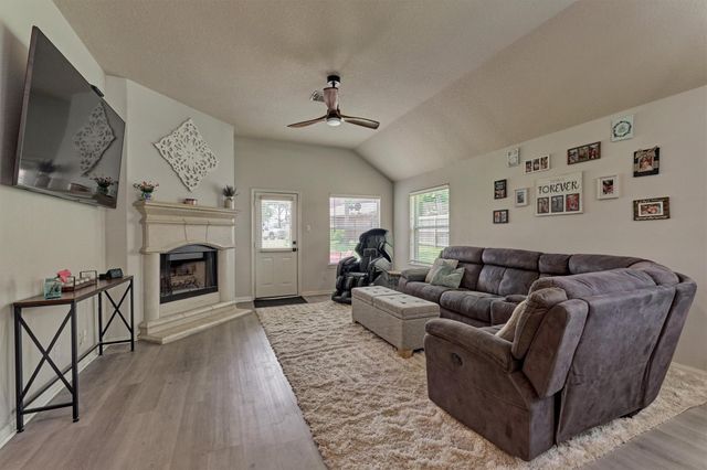 3729 Breckenridge Drive, Montgomery, TX 77356