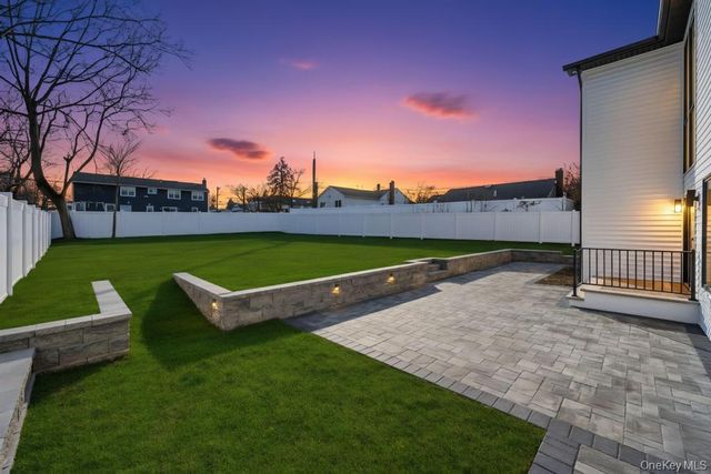 51 Stephen Drive, Plainview, NY 11803