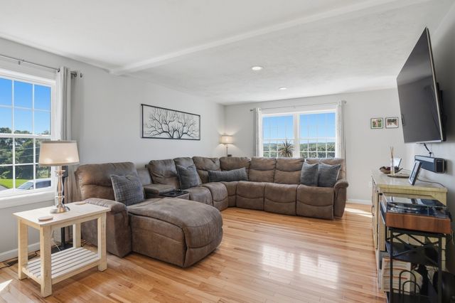 176 Southold Road, Auburn, MA 01501