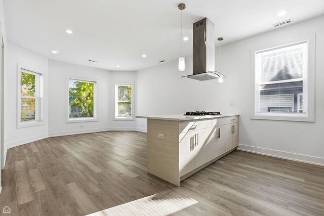 328 N Lockwood Avenue, Chicago, IL 60644