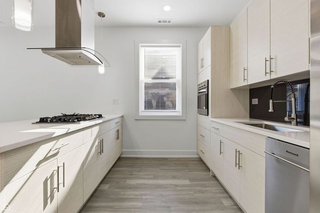 328 N Lockwood Avenue, Chicago, IL 60644