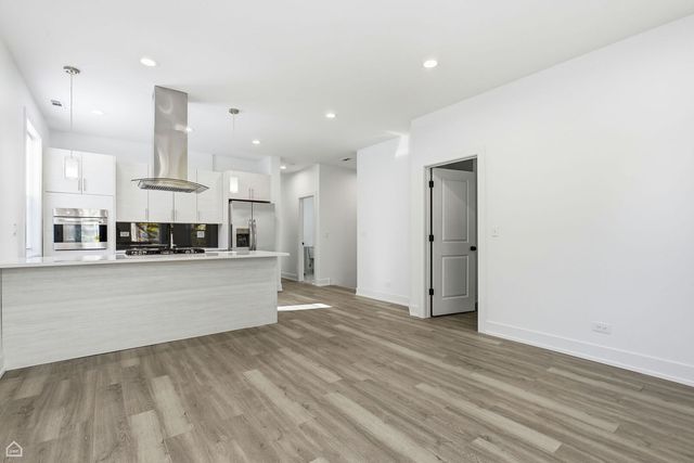 328 N Lockwood Avenue, Chicago, IL 60644