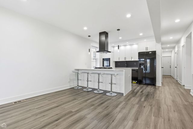 328 N Lockwood Avenue, Chicago, IL 60644