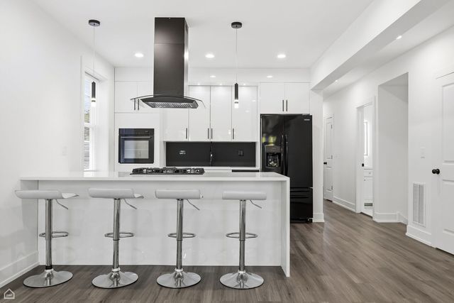 328 N Lockwood Avenue, Chicago, IL 60644