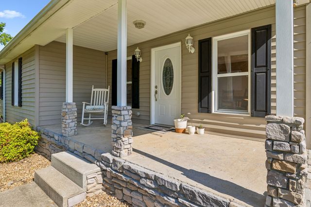 264 Lick Branch Rd, Lafayette, TN 37083