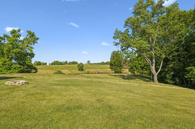 264 Lick Branch Rd, Lafayette, TN 37083