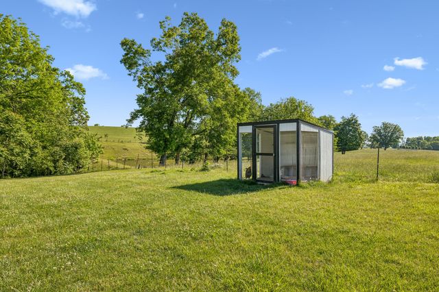 264 Lick Branch Rd, Lafayette, TN 37083
