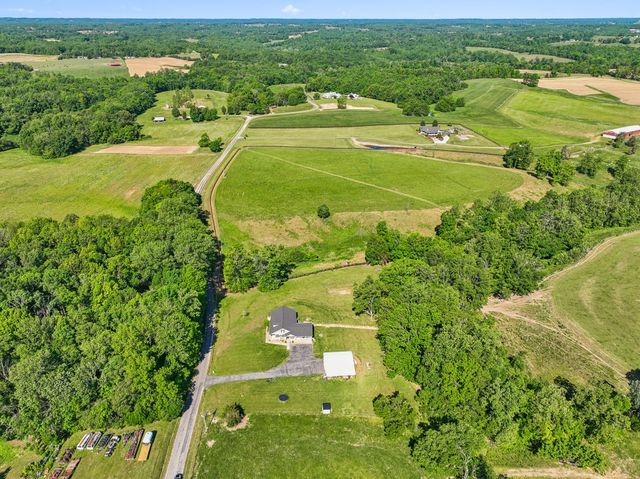 264 Lick Branch Rd, Lafayette, TN 37083