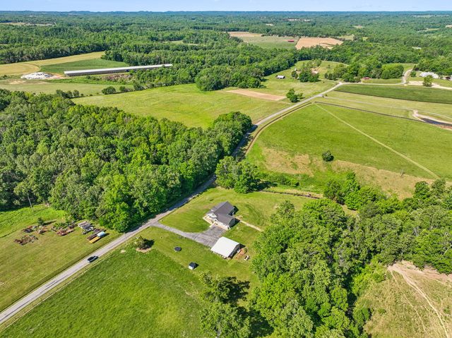264 Lick Branch Rd, Lafayette, TN 37083