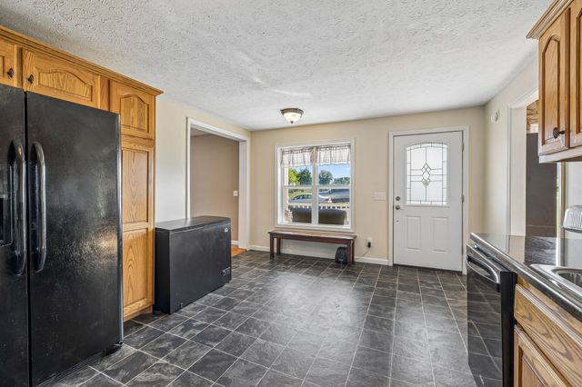 264 Lick Branch Rd, Lafayette, TN 37083