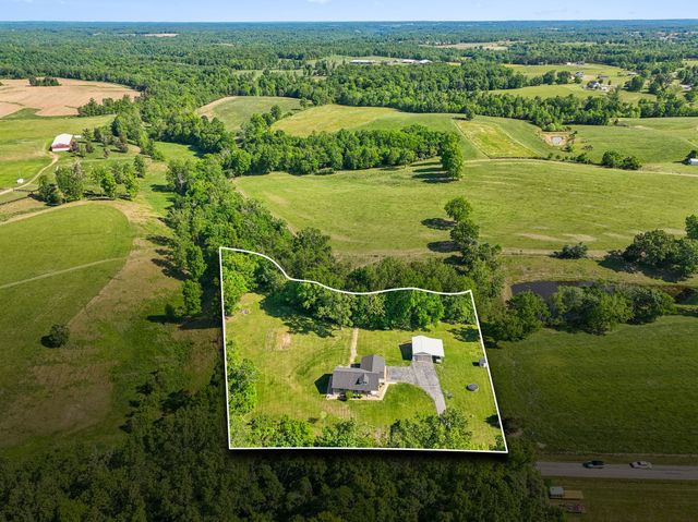 264 Lick Branch Rd, Lafayette, TN 37083