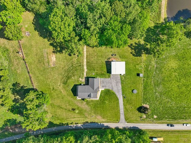 264 Lick Branch Rd, Lafayette, TN 37083