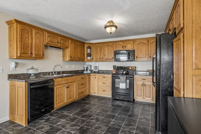 264 Lick Branch Rd, Lafayette, TN 37083