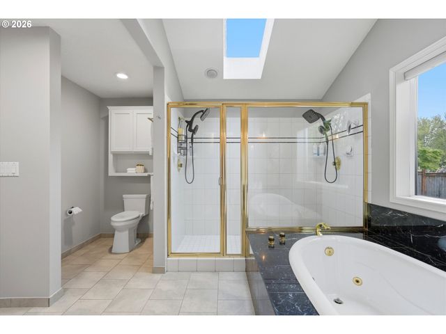 14400 Nw OAKHILLS Dr, Beaverton, OR 97006