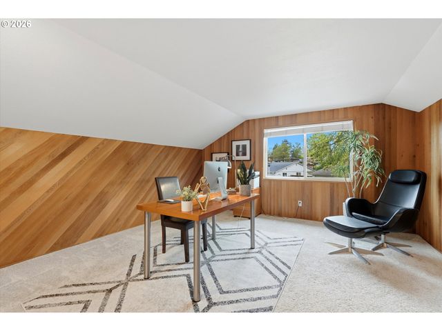 14400 Nw OAKHILLS Dr, Beaverton, OR 97006