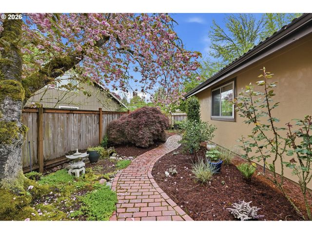 14400 Nw OAKHILLS Dr, Beaverton, OR 97006