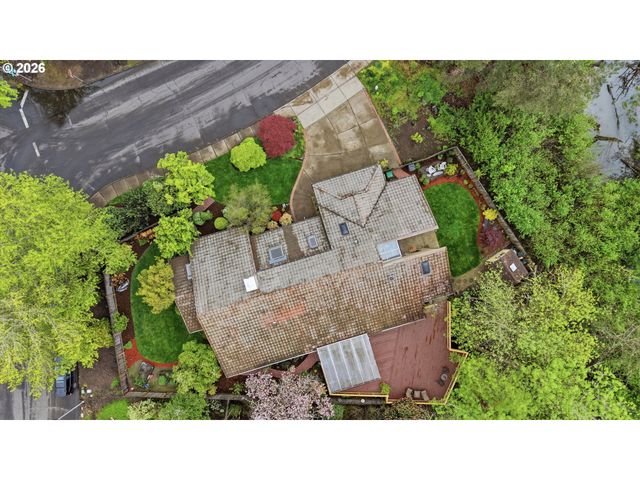 14400 Nw OAKHILLS Dr, Beaverton, OR 97006