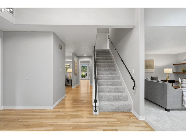 14400 Nw OAKHILLS Dr, Beaverton, OR 97006