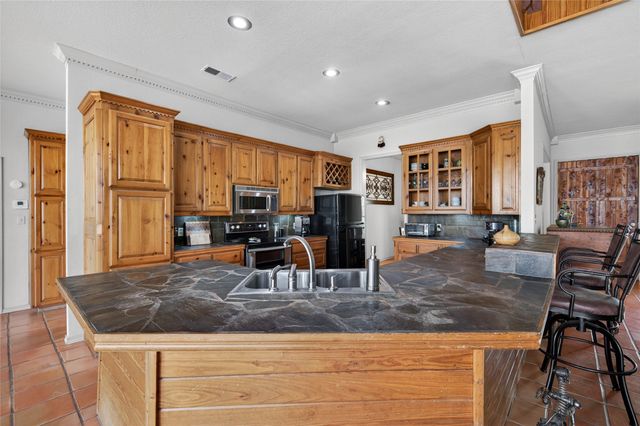 411 Valley Road, Weatherford, TX 76087