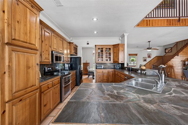 411 Valley Road, Weatherford, TX 76087